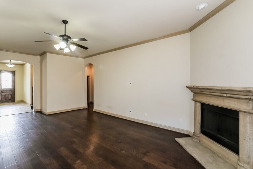 Building Photo - 16401 Toledo Bend Ct
