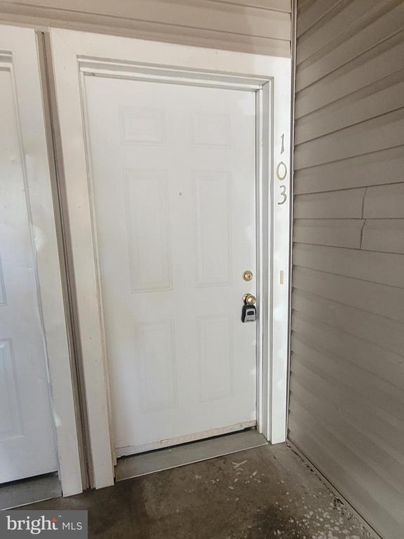 Building Photo - 33 Fern Oak Cir