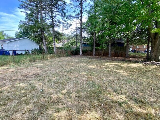 Building Photo - 183 Sunshine Dr