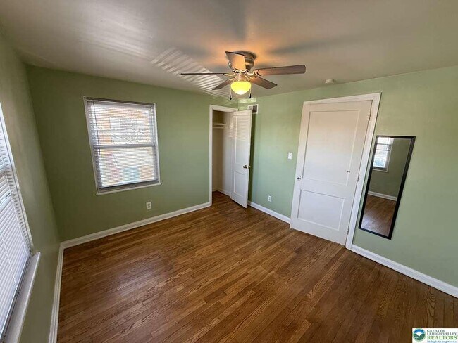 Building Photo - 240 Palmer St