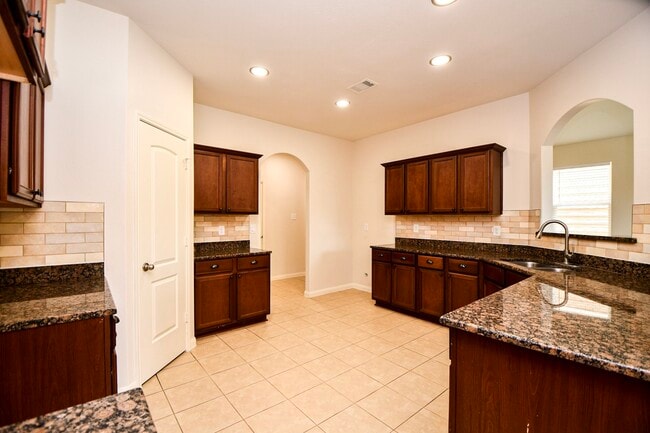 Building Photo - 10909 Panther Ct