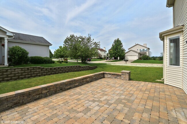 Building Photo - 323 Norwell Ln