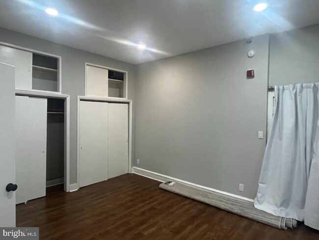 Building Photo - 1251 E Fletcher St