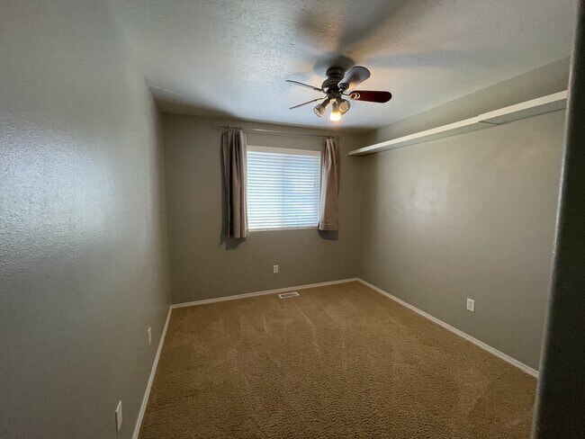 Building Photo - 209 Interlochen Ln