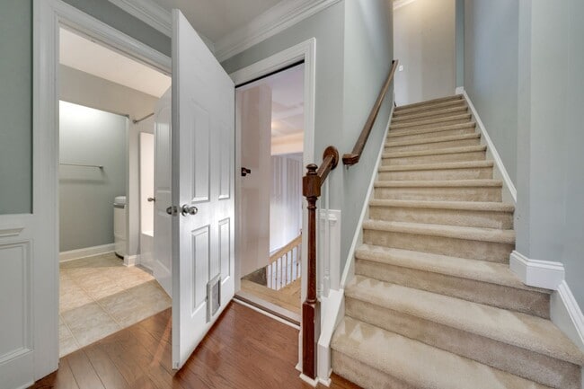 Building Photo - Gorgeous 3-Bed, 3.5-Ba Townhouse w/ First floor Bedroom in Downtown Apex