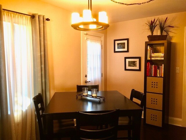 Dining room - 1968 El Molino Ave