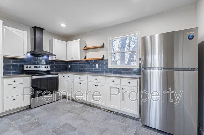 Building Photo - 7306 Elm Ave