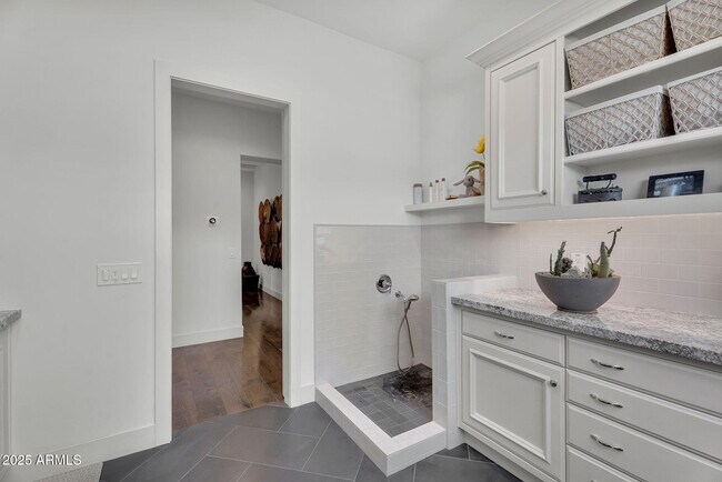 Building Photo - 3507 North 39th Pl