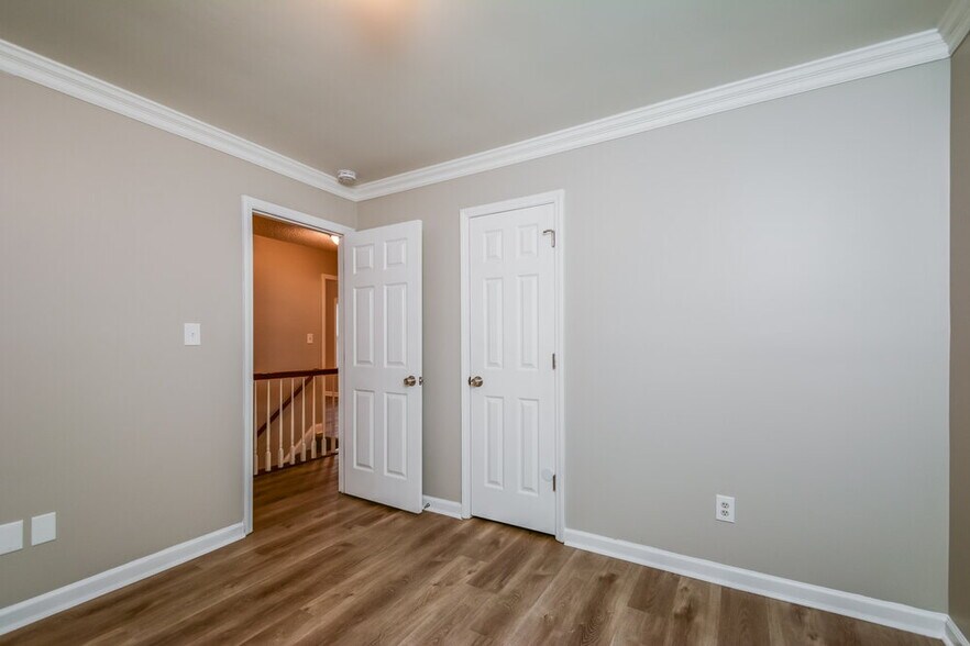 Building Photo - 109 S Lintel Dr