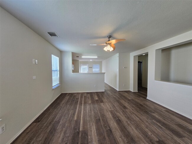 Building Photo - 6527 Fairbrook Park Ln