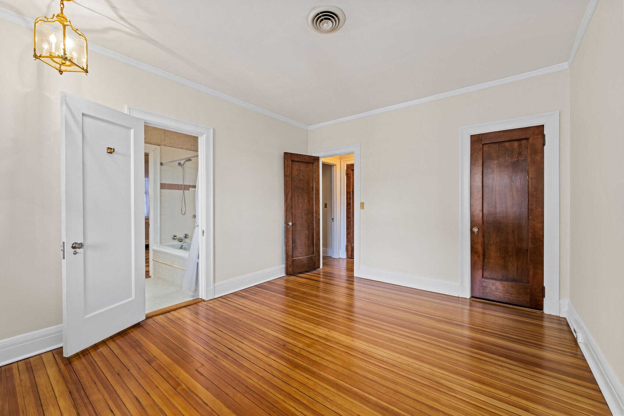 Building Photo - 3401 Greenway