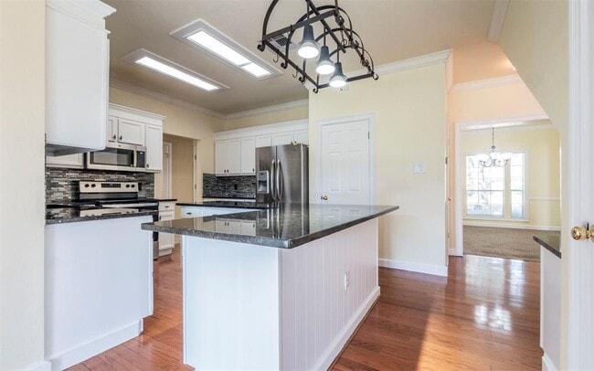 Building Photo - 2814 Bluejay Dr