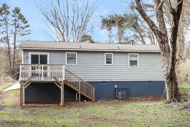 Building Photo - 5461 Austell Rd