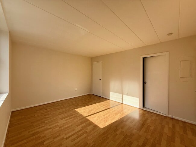 Building Photo - 2300 Riddle Ave