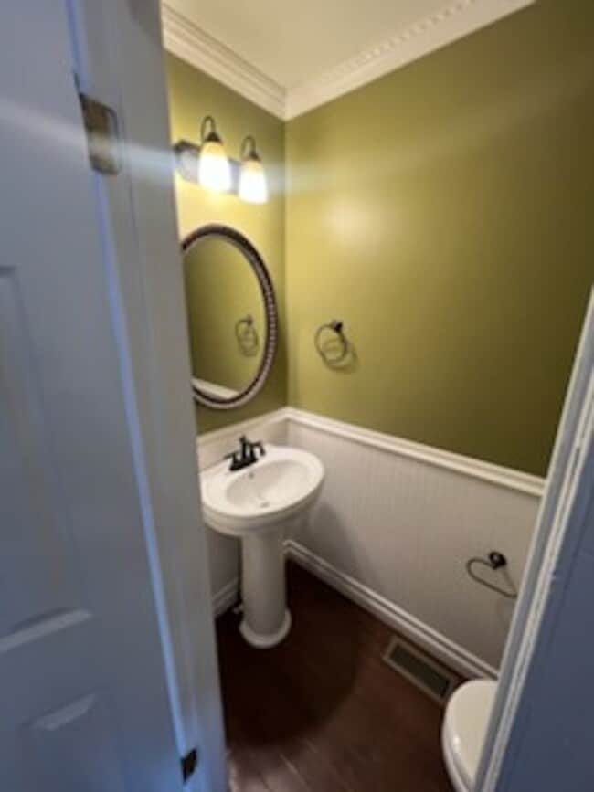 Building Photo - Beautiful 3 Bedroom 1.5 Bathrooms Anne Arundel County Town Home