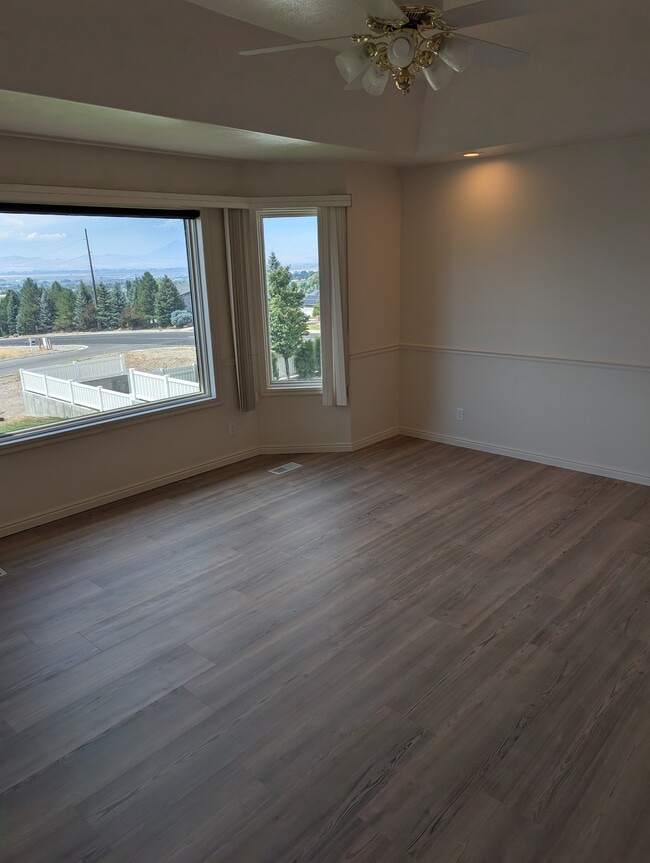 Building Photo - 1479 N 1400 E