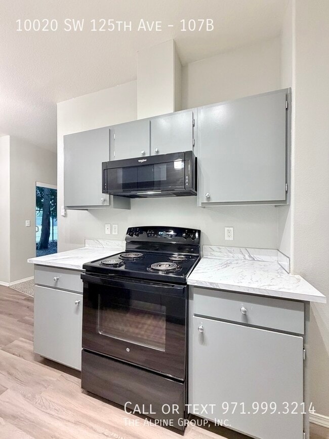 Building Photo - 10020 SW 125th Ave