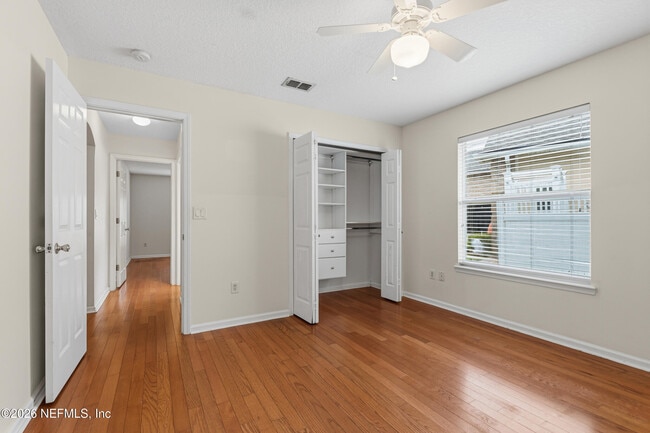 Building Photo - 593 Grand Parke Dr