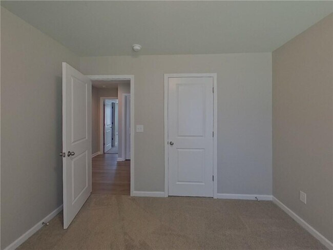 Building Photo - 730 Ireland Ln