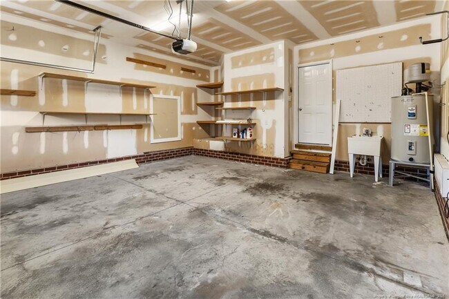 Building Photo - 136 Cottswold Ln
