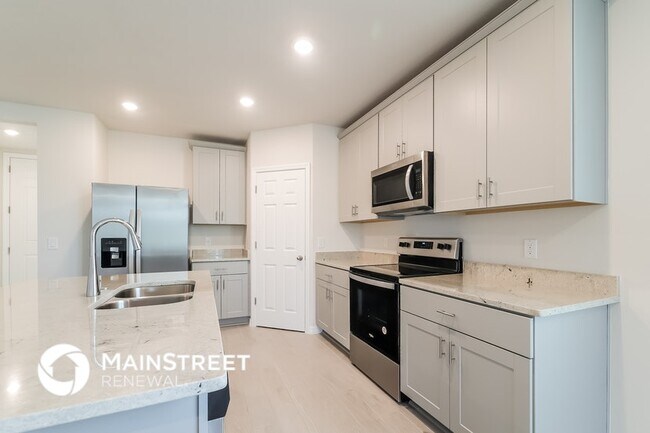 Building Photo - 1408 Saguaro St
