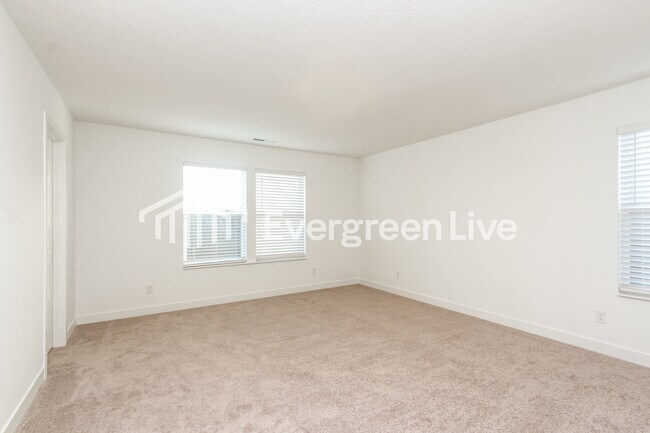 Building Photo - 3427 Merton St