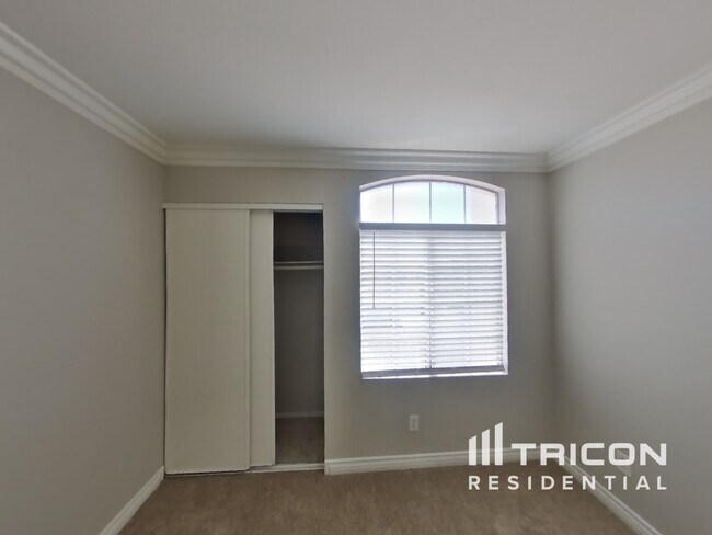 Building Photo - 4548 Little Wren Ln