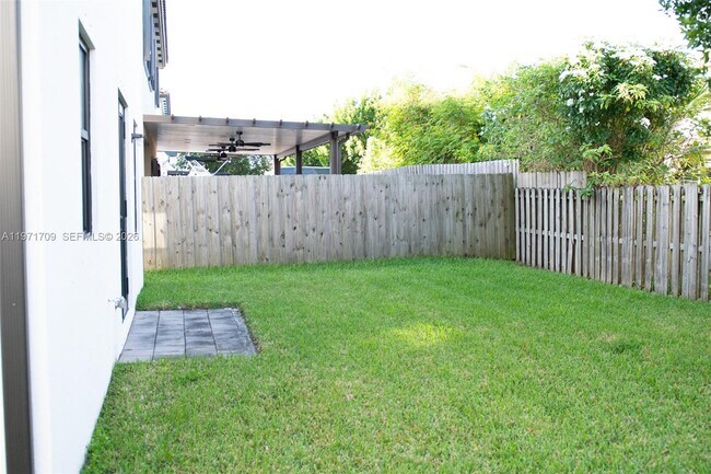 Building Photo - 25216 SW 118th Ave