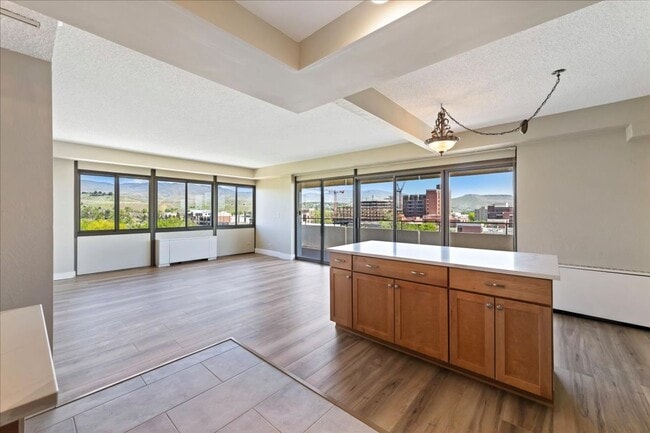 Building Photo - Stylish Imperial Plaza Condo in Prime Downtown Location
