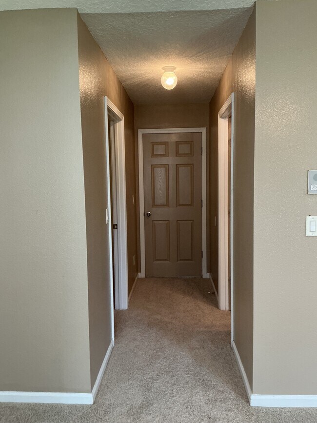 Building Photo - 13684 Chipperfield Ln