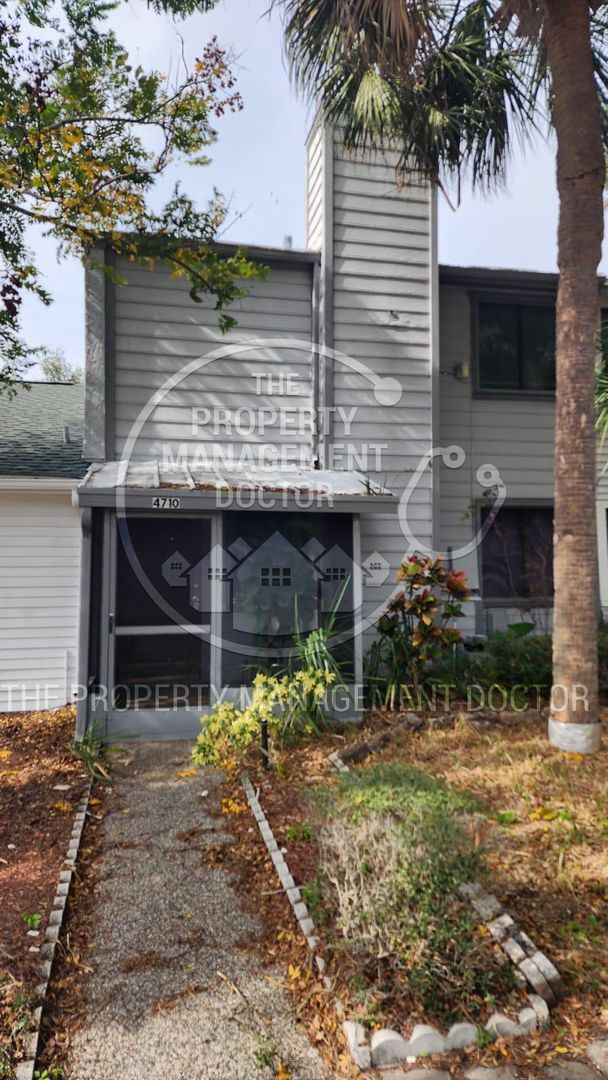 Building Photo - 4BR/2.5BA Tampa Home | Dual Kitchen Areas, Private Bedroom & Fresh Updates