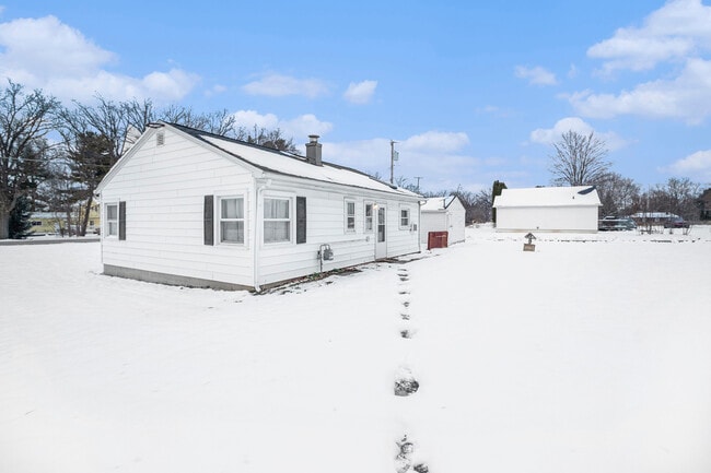 Building Photo - 13185 E Old US Hwy 12