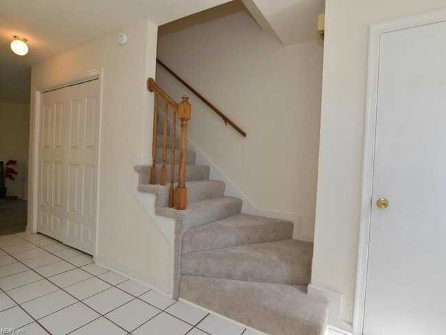 Building Photo - HILLTOP AREA FOR RENT!