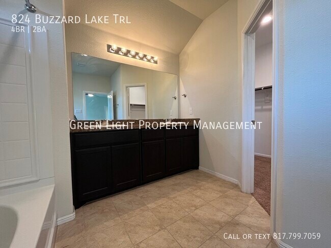 Building Photo - 824 Buzzard Lake Trl