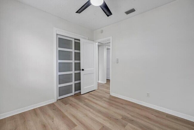Building Photo - 4774 Cates Ave