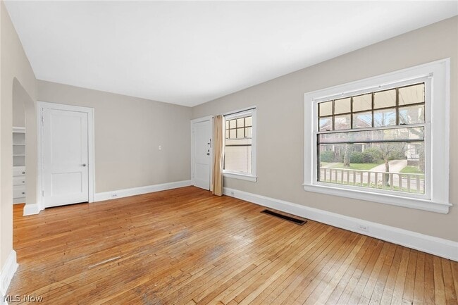 Building Photo - 1695 Glenmont Rd