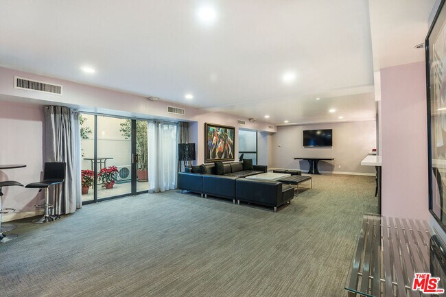 Building Photo - 1155 N La Cienega Blvd