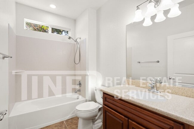 Building Photo - 9656 Oakham Way