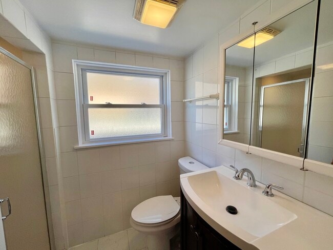 Building Photo - 3942 W Fitch Ave