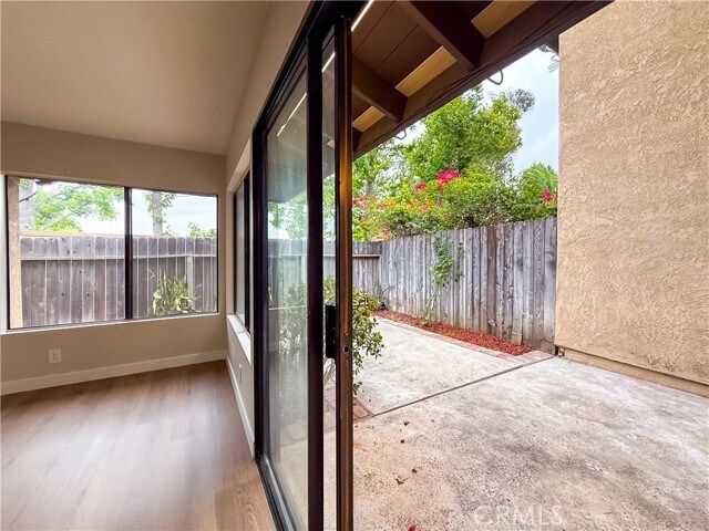 Building Photo - 1034 Romney Dr