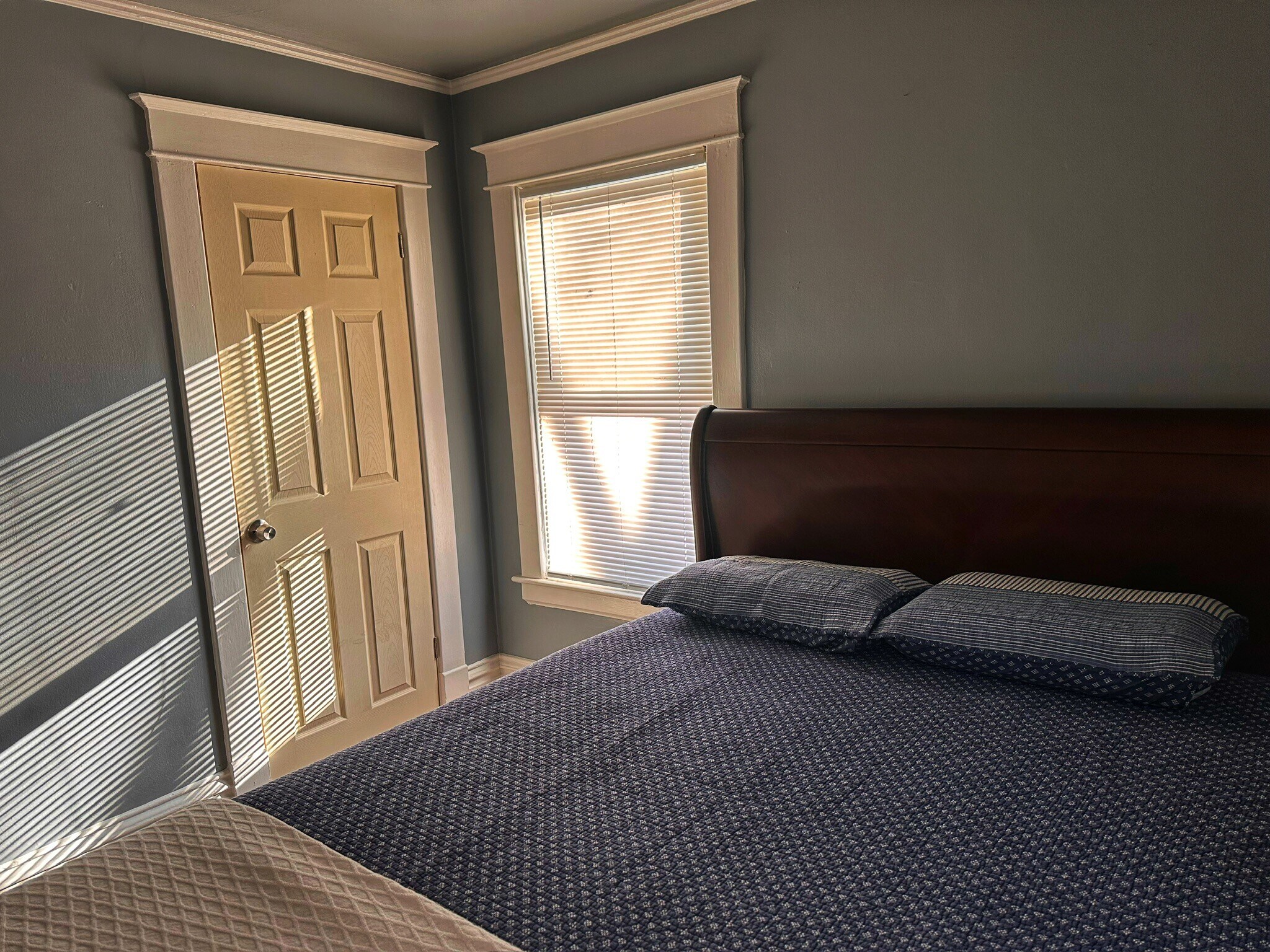 Building Photo - 807 W Vine St