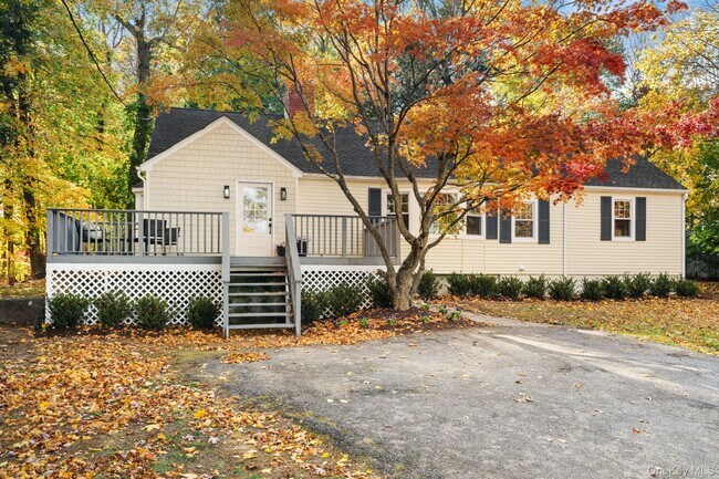 Building Photo - 27 Winding Ln