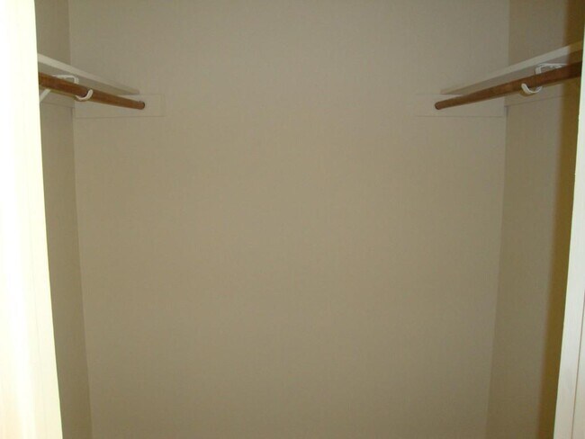 Building Photo - 1007 Black Locust Drive West