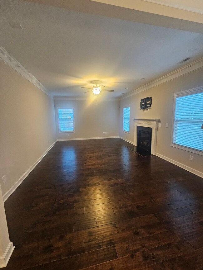 Building Photo - 4 Bedroom Home in Sneads Ferry