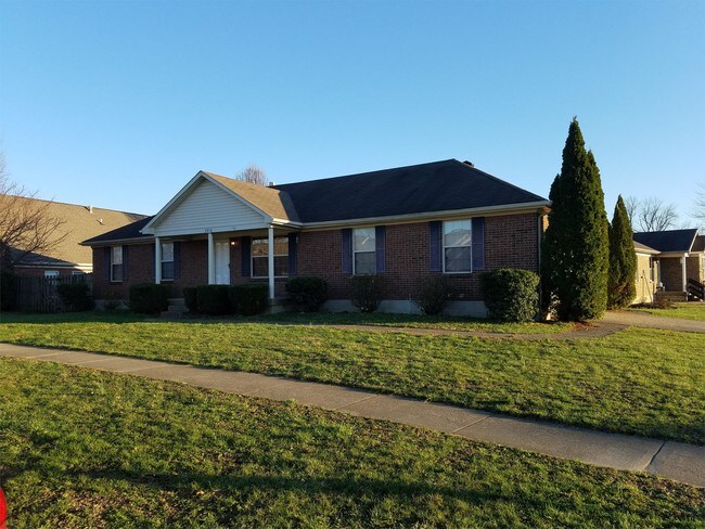 Building Photo - 3916 Hillcross Dr
