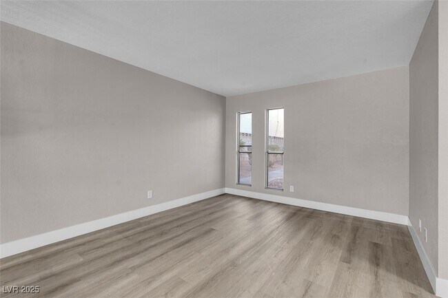 Building Photo - 456 Sellers Pl
