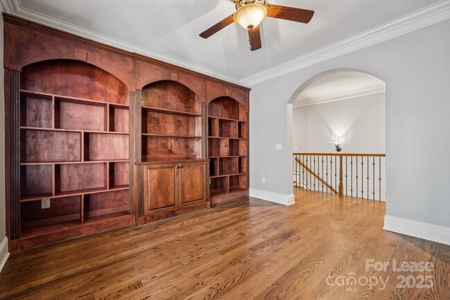 Building Photo - 7328 Summerlin Pl