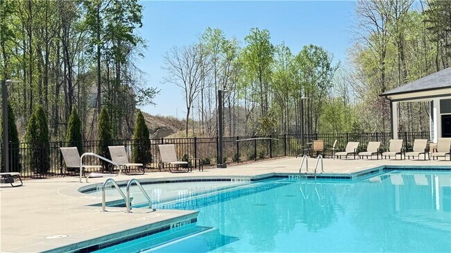 Building Photo - 282 Timberland Ave