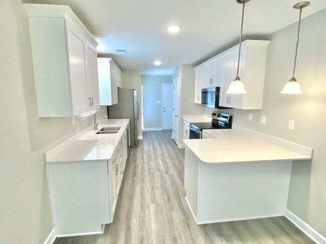 Building Photo - Now @ Rasco Farms in Southaven, MS- 4 Bedroom-2.5 Bath Home!