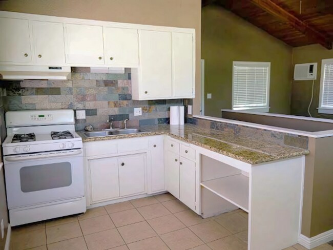 Building Photo - Running Springs Cabin Oasis